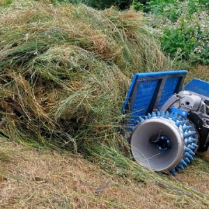 Wiesenmahd am Hang